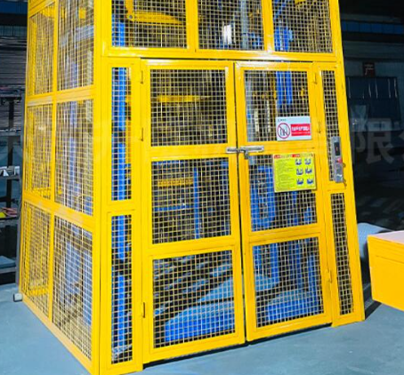 东丰货梯可以安装在室外吗